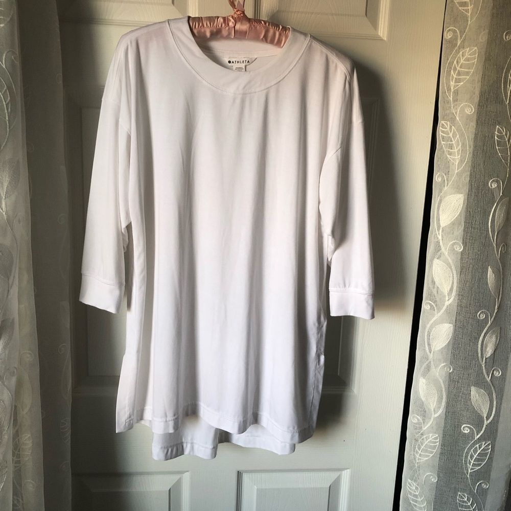Athleta Tranquility Top athletics top shirt white 3/4 sleeves Relax fit sz S p